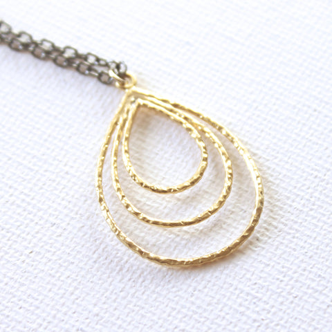 Teardrop Necklace 2.0 - 18k Gold Pendant Charm Necklace with Japanese Freshwater Keshi Accent Pearl