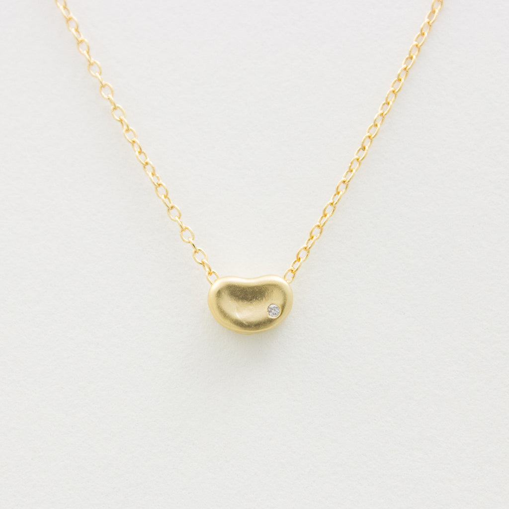 3D Little Bean Necklace - 18k Gold Mini Bean Charm Necklace