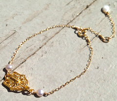 Hamsa Bracelet - 18k Gold Hand of Fatima & Fresh Water Pearl Bracelet